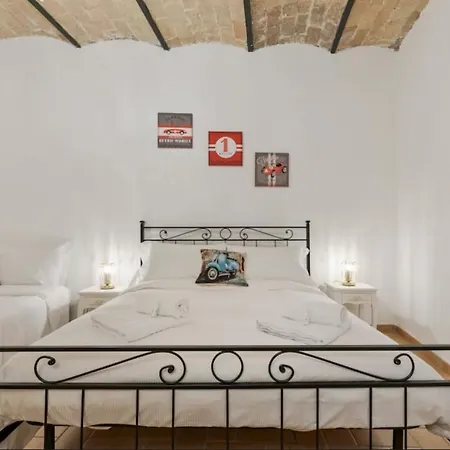 Roma Colosseum Apartment-3